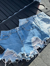 Load image into Gallery viewer, Daisy Denim Shorts