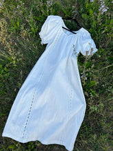 Load image into Gallery viewer, Farmhouse Dress