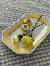 Load image into Gallery viewer, Antique Hamptons Trinket Tray