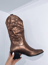 Load image into Gallery viewer, Unaro Bronze Metallic Cowboy Boots