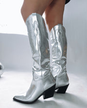 Load image into Gallery viewer, Billini Ulise Silver Metallic Boot